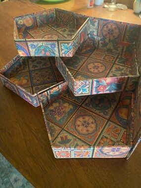 Decorative Floral Victorian Vtge Jewelry Storage Box unfolds to 4 compartments